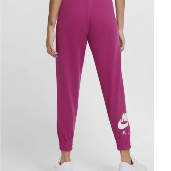 Nike pink joggers - Picture 4 of 7